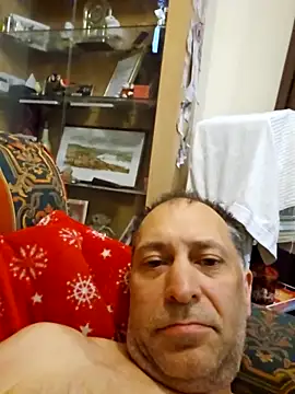 Snapshot of meateater1 chatting on 11.21.25 meateater1 online show from 11.21.25