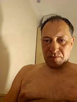 Snapshot of meateater1 chatting on 11.22.25 meateater1 online show from 11.22.25