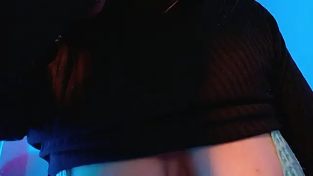 Snapshot of AnnaliOlsenX chatting on 12.30.24 AnnaliOlsenX online show from 12.30.24