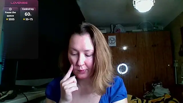 Snapshot of AnnaXLovers chatting on 12.12.24 AnnaXLovers online show from 12.12.24