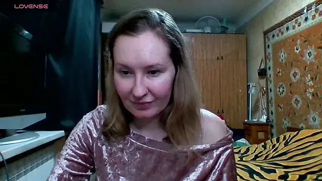 Snapshot of AnnaXLovers chatting on 03.04.25 AnnaXLovers online show from 03.04.25