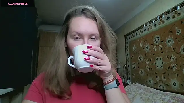 Snapshot of AnnaXLovers chatting on 11.11.25 AnnaXLovers online show from 11.11.25