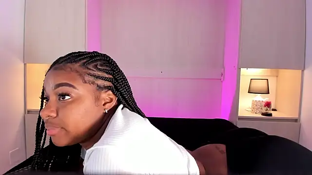 tamaraa smiith online show from 02.08.25