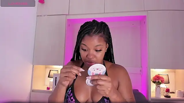 tamaraa smiith online show from 02.28.25