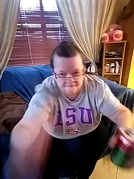 Bayou Woman68 online show from 12.17.25