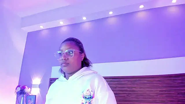 Adelehottman online show from 04.08.26