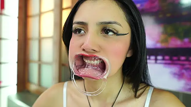 Snapshot of miss_lizith chatting on 11.20.25 miss lizith online show from 11.20.25