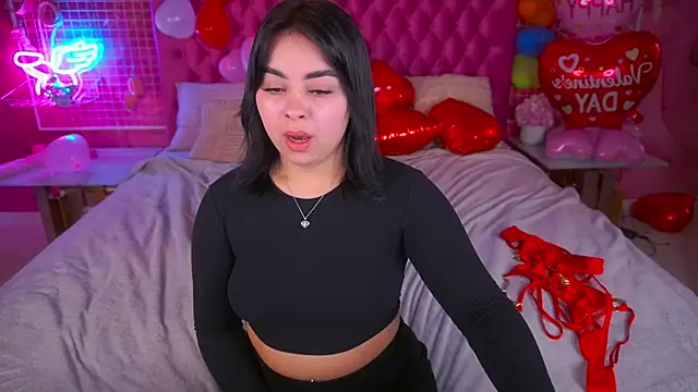 SusieWood online show from 02.15.26