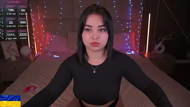 SusieWood online show from 03.25.26