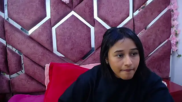 Snapshot of milly_print chatting on 02.28.25 milly print online show from 02.28.25