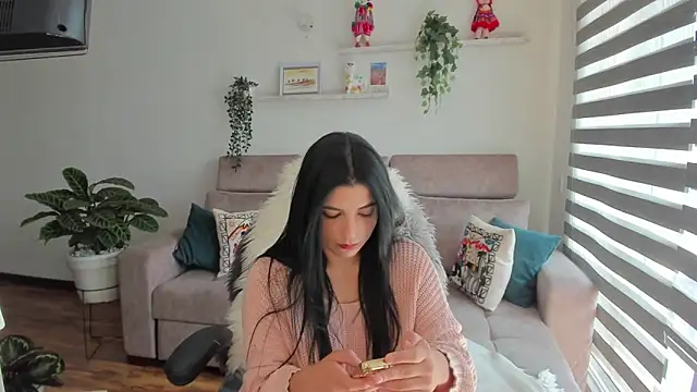 Arya 33 online show from 01.17.25