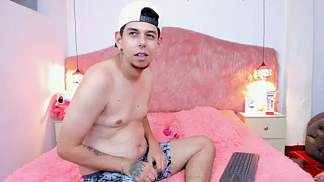 Derek and Skarlet online show from 01.16.26