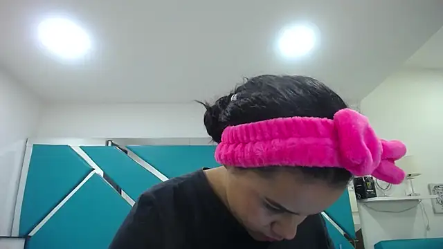 Snapshot of _Miaaleon chatting on 03.13.25 Miaaleon online show from 03.13.25