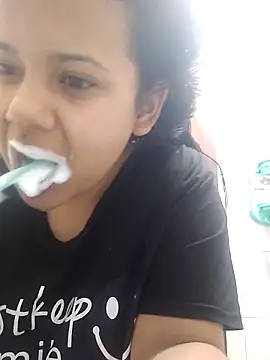 Snapshot of _Miaaleon chatting on 09.10.25 Miaaleon online show from 09.10.25