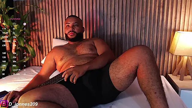 Snapshot of DilanJonnes_ chatting on 09.14.25 DilanJonnes online show from 09.14.25