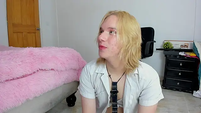 Snapshot of _Little_angel69 chatting on 01.21.25 Little angel69 online show from 01.21.25