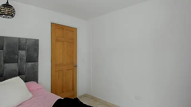 Snapshot of _Little_angel69 chatting on 02.18.25 Little angel69 online show from 02.18.25