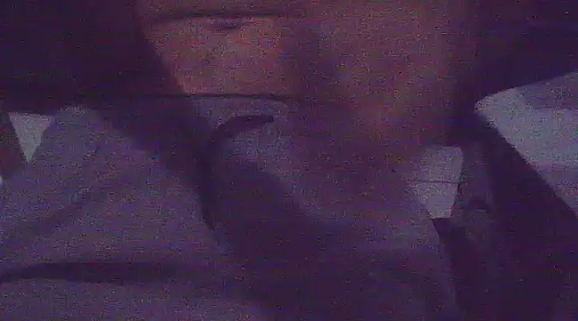 Snapshot of Skinnynerd chatting on 12.04.24 Skinnynerd online show from 12.04.24