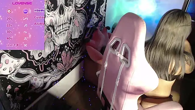 GamerCarrie online show from 02.18.25