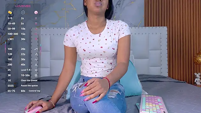 Snapshot of indianschoolgirl chatting on 02.05.26 indianschoolgirl online show from 02.05.26