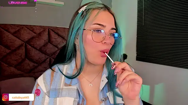 cattaleya    online show from 01.10.25