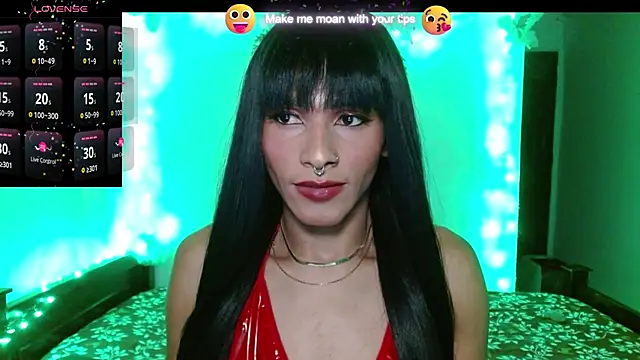 carolinemiller7 online show from 12.18.24