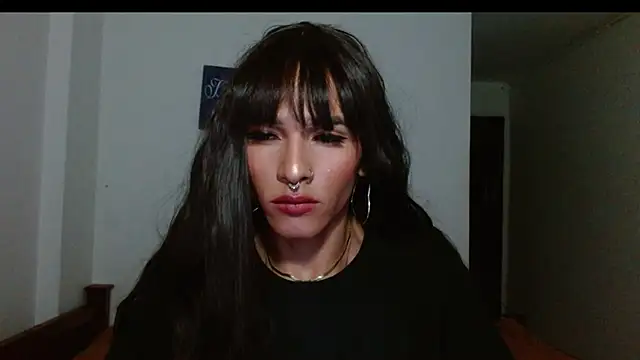 carolinemiller7 online show from 01.26.25