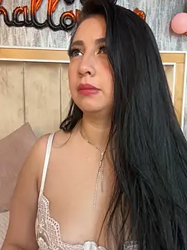 Snapshot of AshleeyPrincess chatting on 10.30.25 AshleeyPrincess online show from 10.30.25