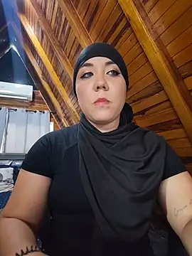 Snapshot of AmbarBurhan chatting on 07.18.26 AmbarBurhan online show from 07.18.26
