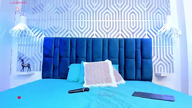 Abbyadams online show from 10.31.25