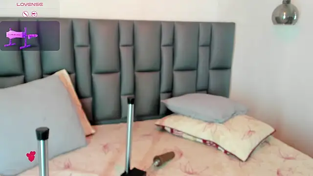 Abbyadams online show from 11.20.25