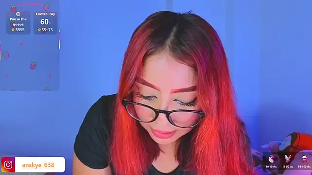 Snapshot of AnngelaSkye chatting on 11.13.25 AnngelaSkye online show from 11.13.25