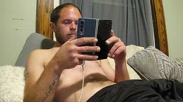 Snapshot of Bigoleslong98765 chatting on 10.15.25 Bigoleslong98765 online show from 10.15.25