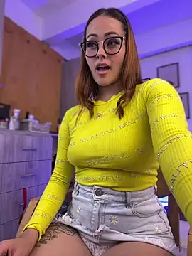 Miss-Abbii online show from 02.15.25