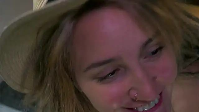 Snapshot of Winnie_sweet chatting on 12.20.24 Winnie sweet online show from 12.20.24