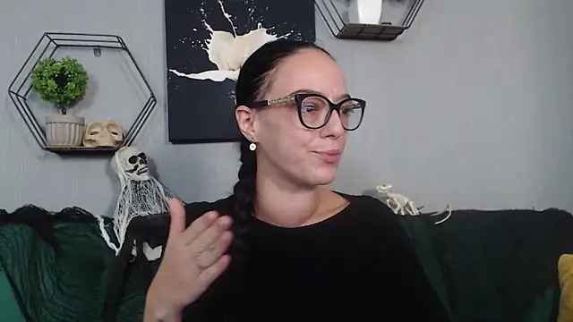 IzabelllNoir online show from 10.16.25