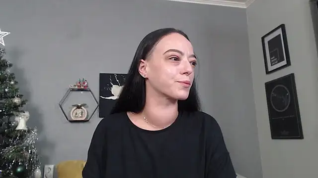 IzabelllNoir online show from 12.23.25