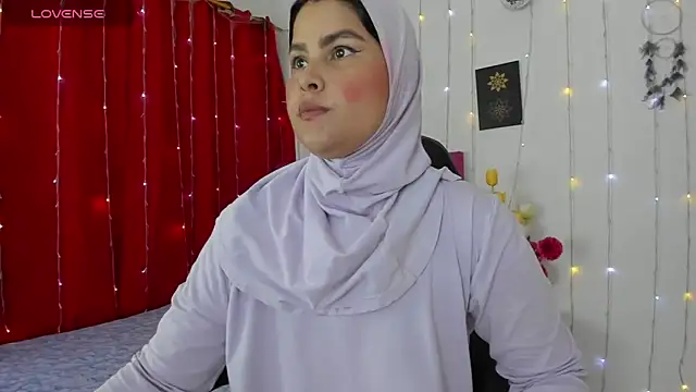 AishaAmin  online show from 03.20.25