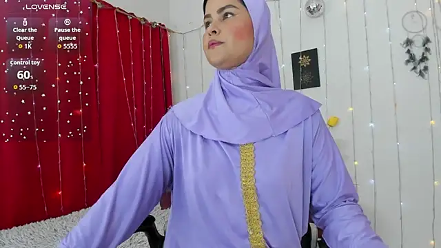 AishaAmin  online show from 11.20.25