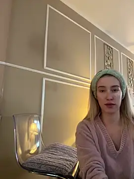 SerenaBennet online show from 02.10.26