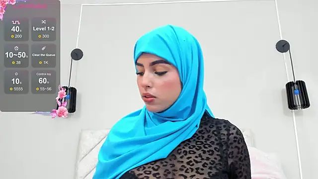 Snapshot of Lea_nahid chatting on 12.13.24 Lea nahid online show from 12.13.24