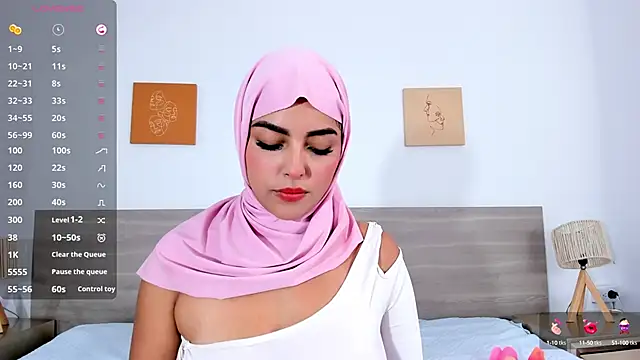 Snapshot of Lea_nahid chatting on 09.18.25 Lea nahid online show from 09.18.25