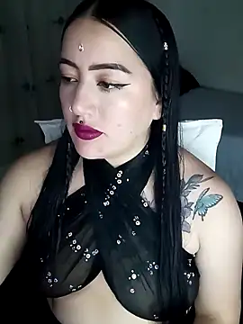 Snapshot of kirara_dirty chatting on 12.17.24 kirara dirty online show from 12.17.24