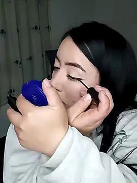 Snapshot of kirara_dirty chatting on 12.21.24 kirara dirty online show from 12.21.24