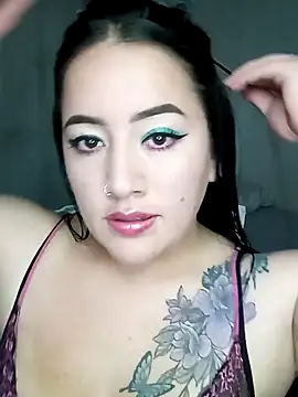 Snapshot of kirara_dirty chatting on 01.25.25 kirara dirty online show from 01.25.25