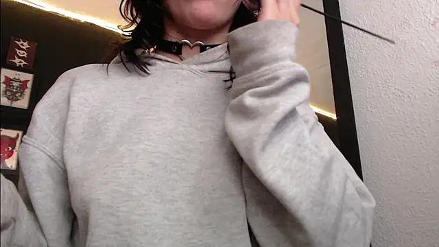 Snapshot of niakat_ chatting on 12.03.24 niakat online show from 12.03.24