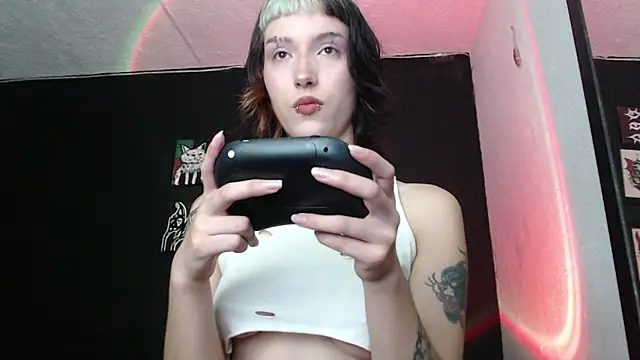 Snapshot of niakat_ chatting on 01.03.25 niakat online show from 01.03.25