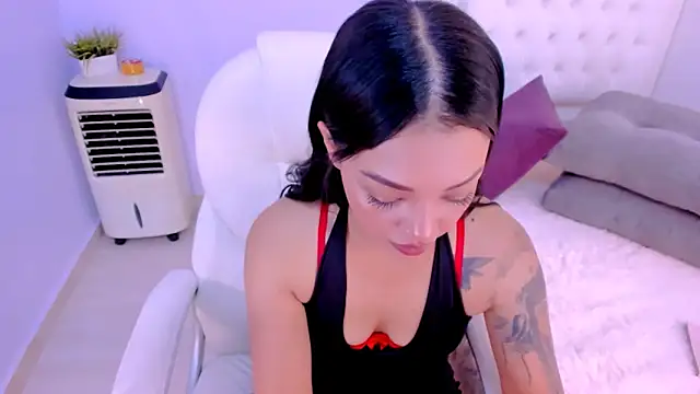 Sara LipsX online show from 02.22.25