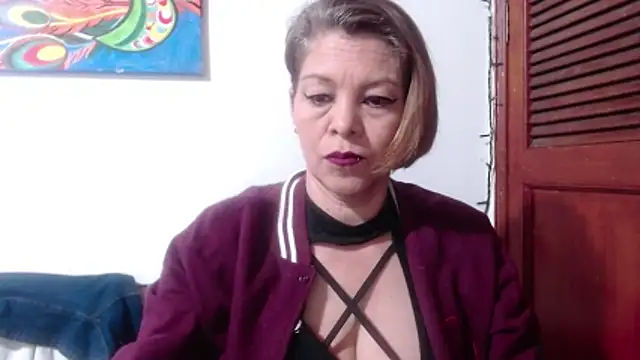 Snapshot of electra-mommy chatting on 07.14.26 electra-mommy online show from 07.14.26
