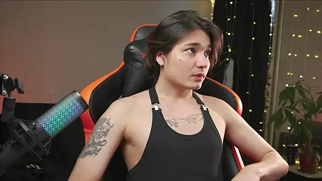 Snapshot of cherrydany chatting on 02.20.26 cherrydany online show from 02.20.26